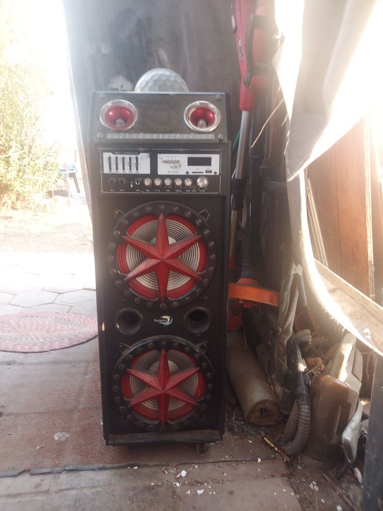 PARTY SPEAKER LIGHTS UP PLAYS MUSIC AND MORE $50.00