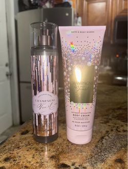 Bath & body works champagne toast set