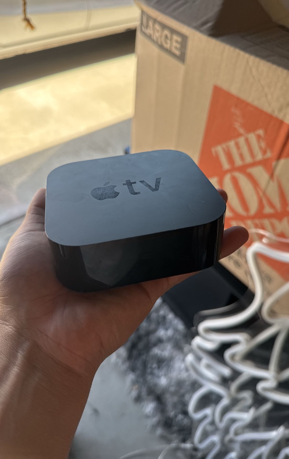 Apple TV 4K / W Remote 