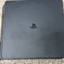 PlayStation 4 Slim 