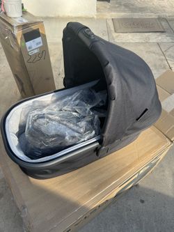 Uppababy Bassinet Black With Adapters