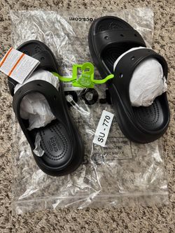 Crocs Classic Sandals Black New with Tags
