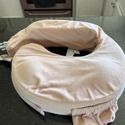 My breast friend deluxe nursing pillow