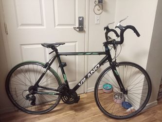 Vilano Road Bike – Aluminum Frame – 21-Speed – Great Condition