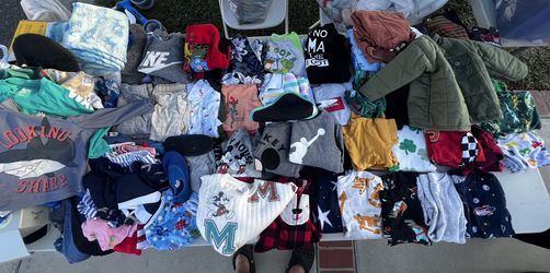 ALL CLOTHES PICTURED $50 READ DESCRIPTION