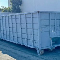 Trash dumpster