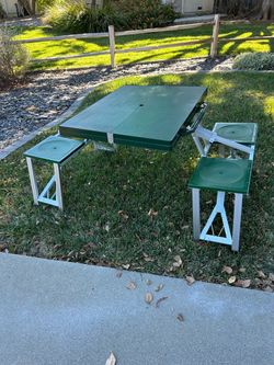Portable kids picnic camping table - foldable, 4 seats