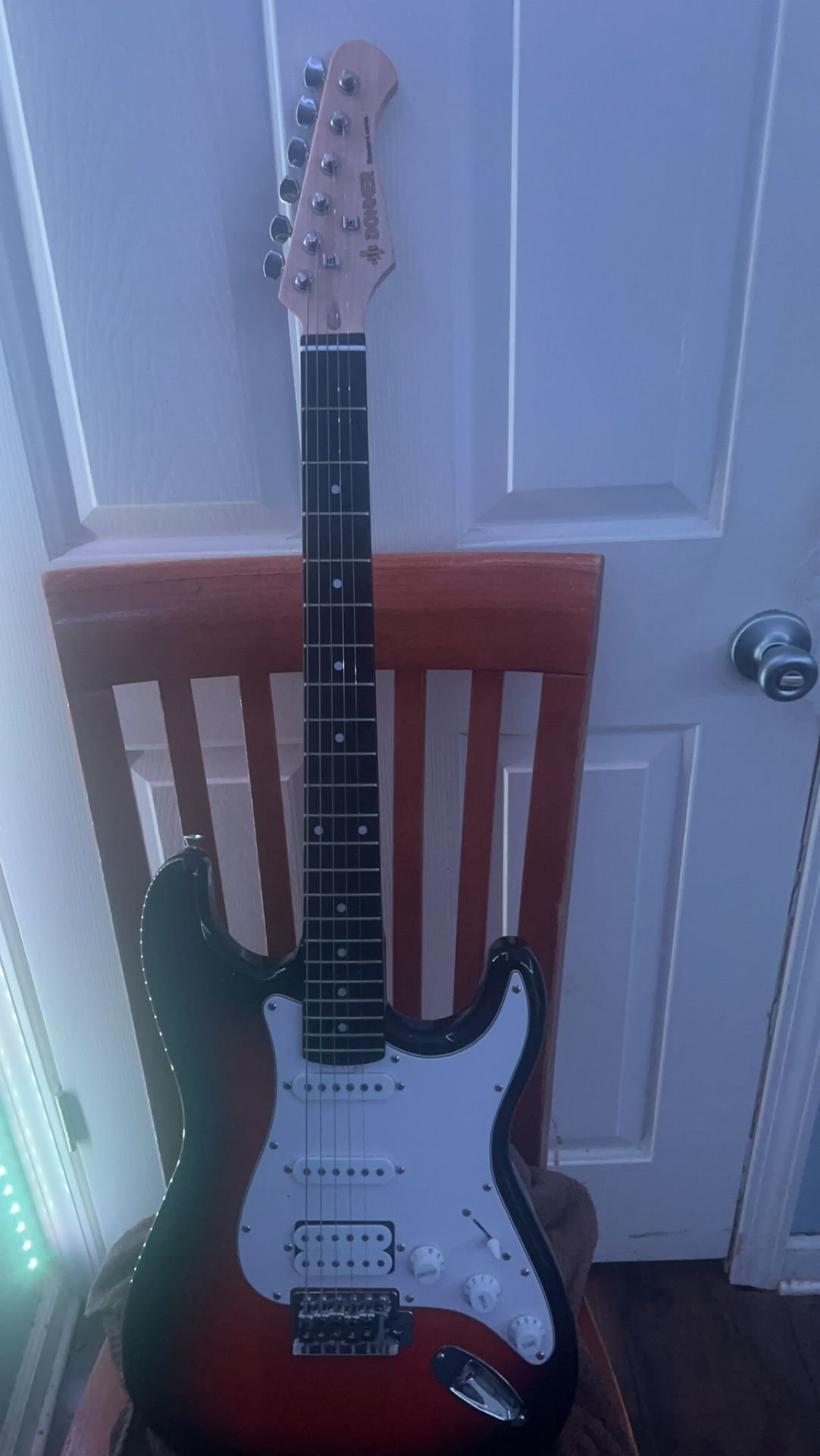 Donner Dst 100 Electric Guitar