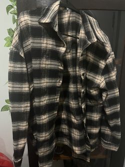 Women’s Flannel Shirt Size Large