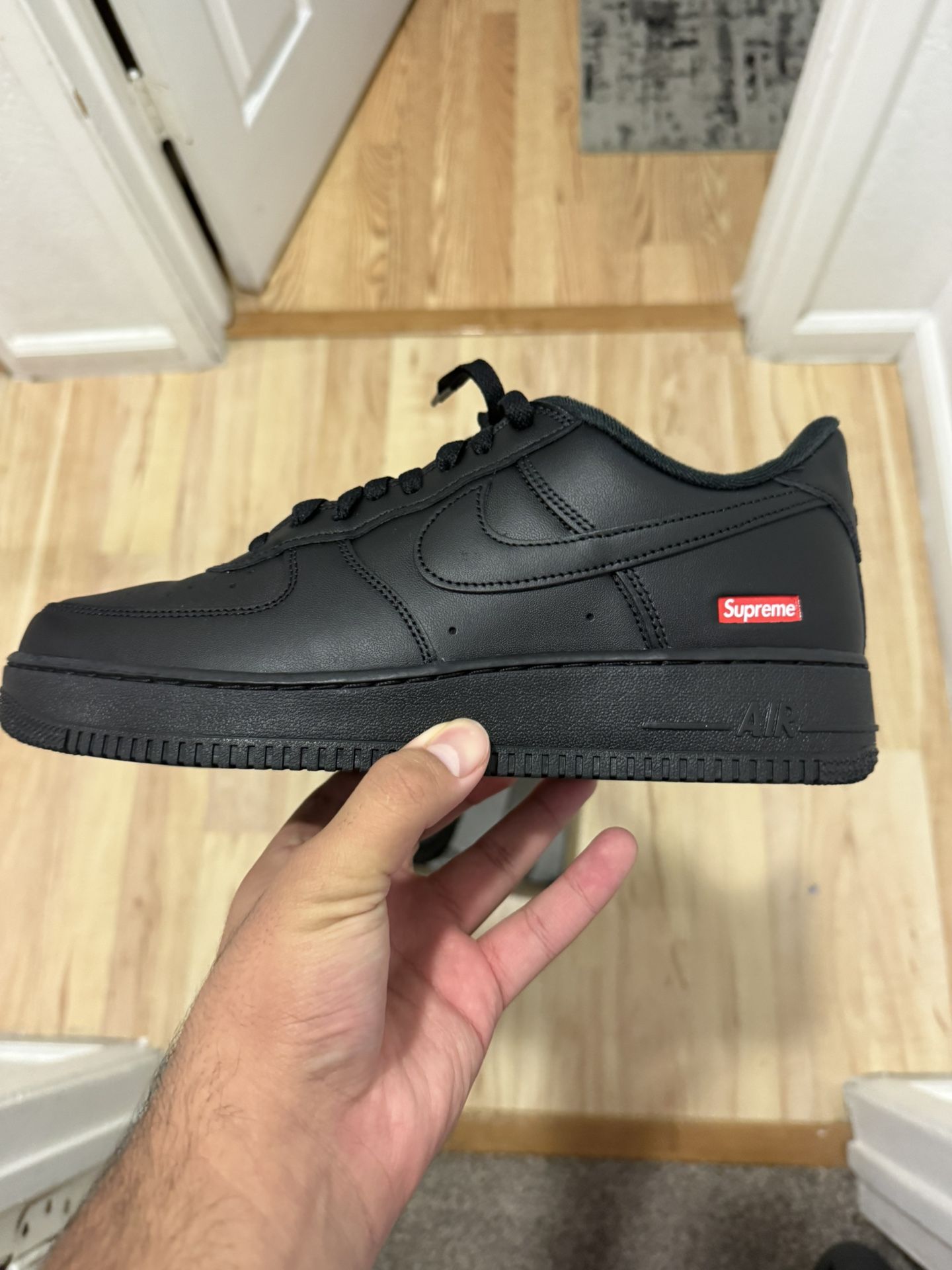 Supreme X Nike Air Force 1 Low