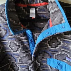 Patagonia Pull Over Size Large 