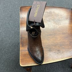 Boutine Cuadra Size 7 712 8