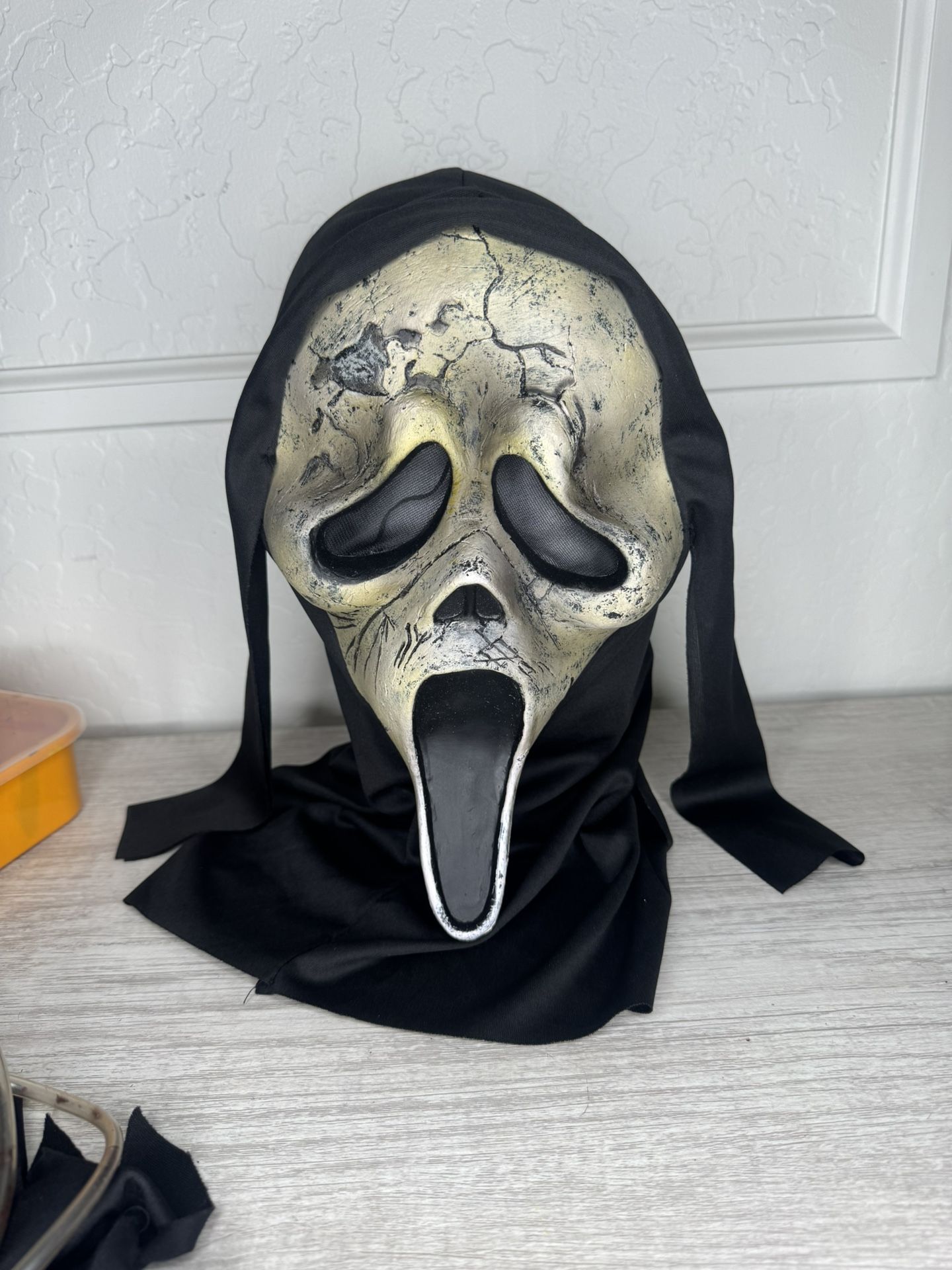 Scream Mask