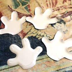 4 Mickey Hand Plates