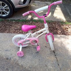12 Inch Kids Bike Ready To Ride Complete With Training Wheels 