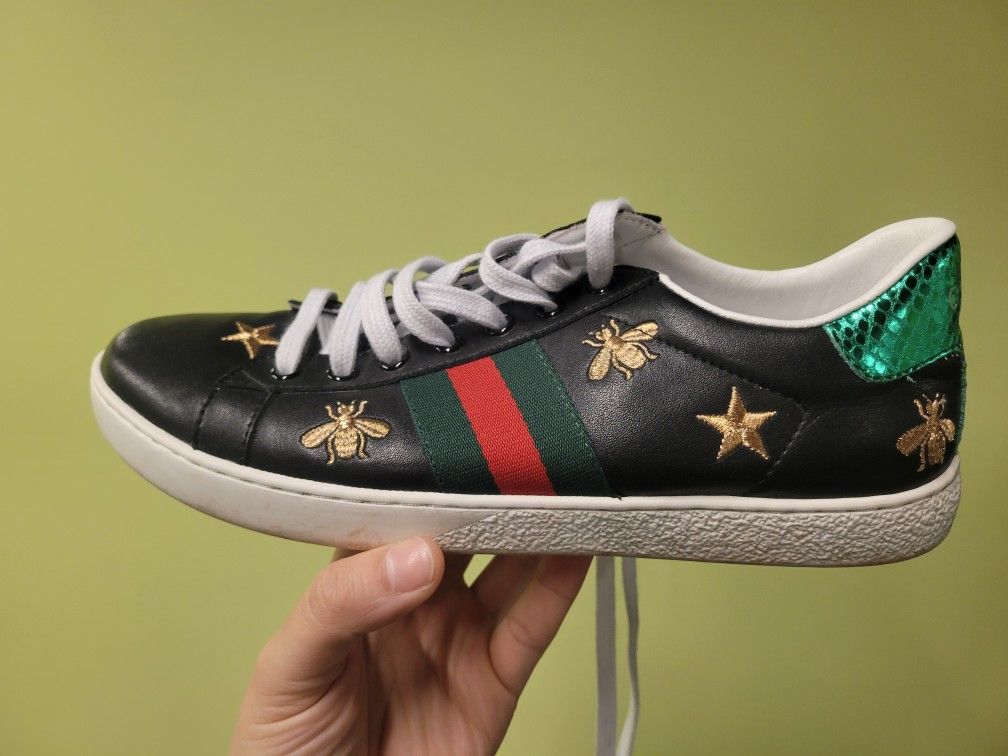 Gucci Ace Embroided BEES