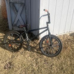 Bike $30 take it as is .. it’s use