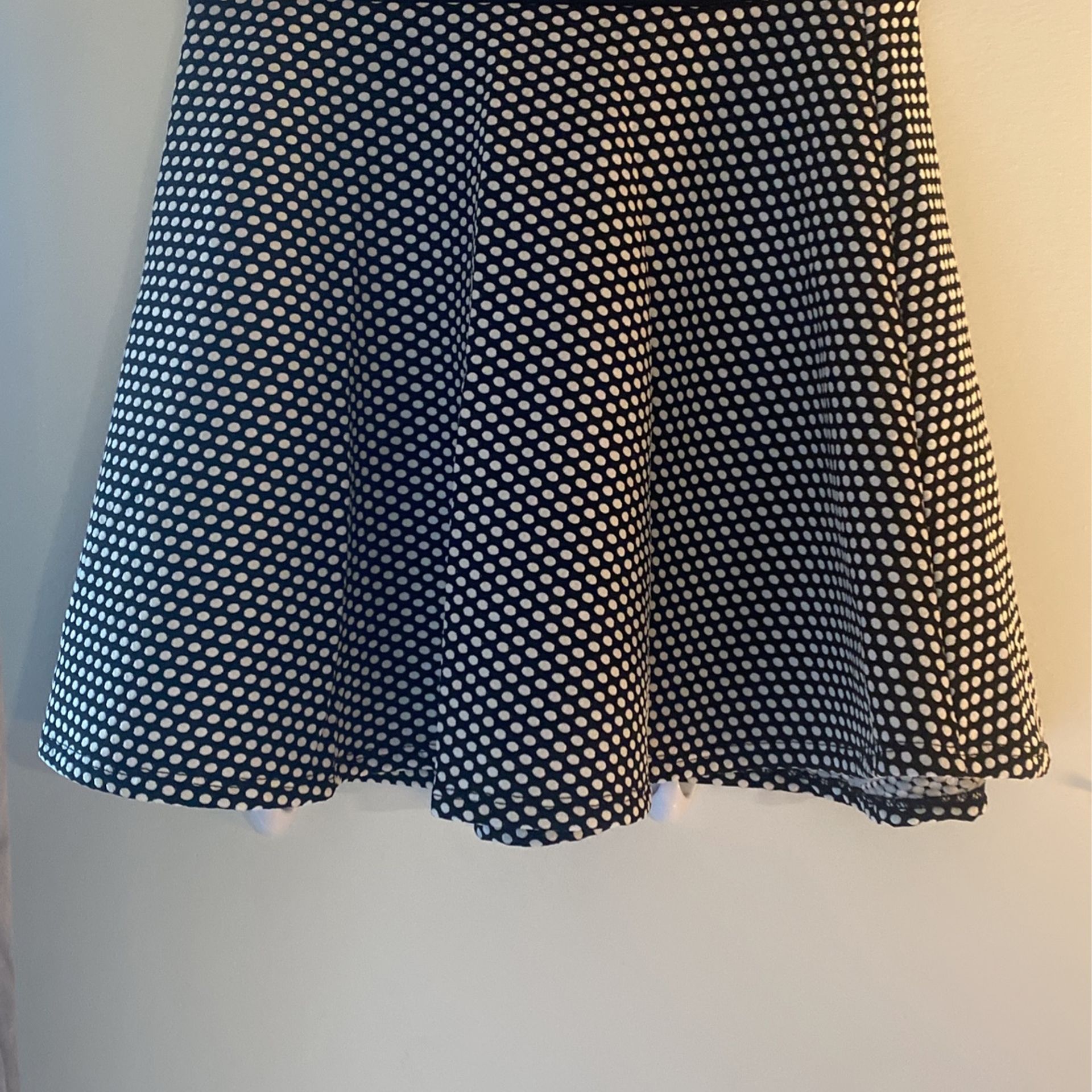 Beautiful Short White And Black Skirt Size Small