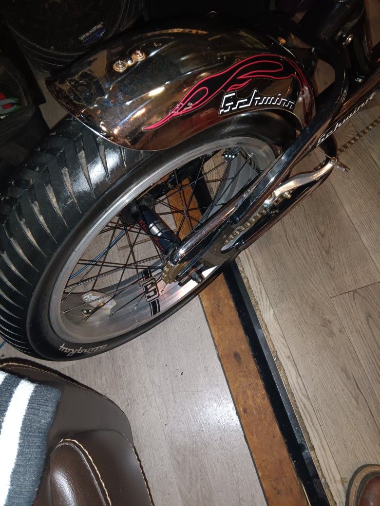 Schwinn  Stingray Chopper