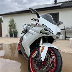 Ducati 848 Evo