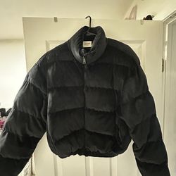 Used women's coat in good condition