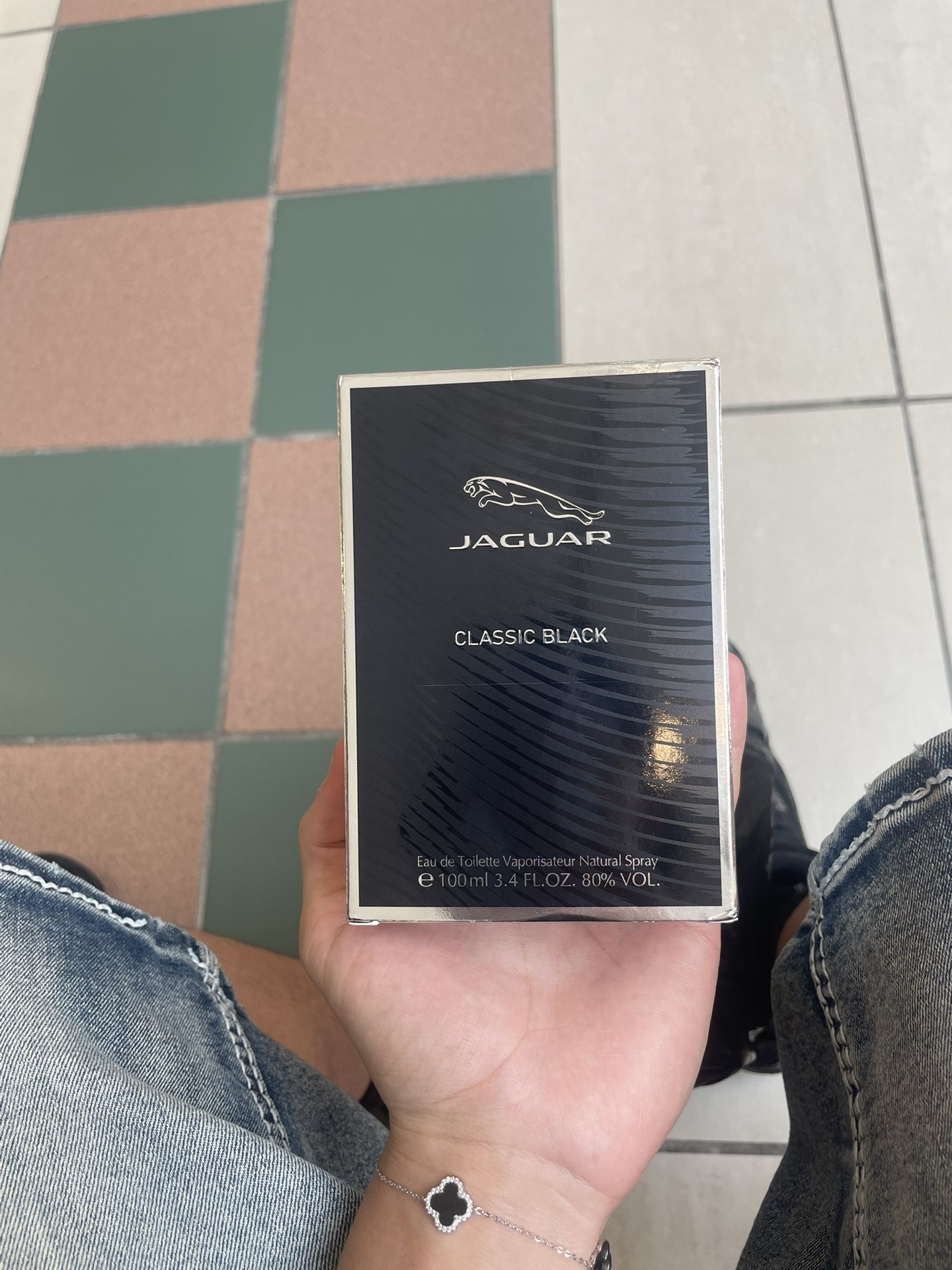 Jaguar Classic Black
