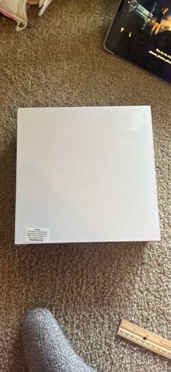 White Shelf Set Of 3