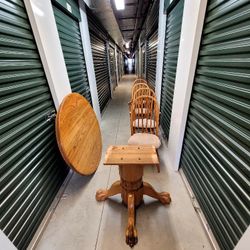 Round Oak Kitchen Table with 5 Chairs