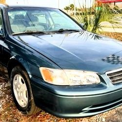 2000 Toyota Camry