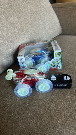 2 RC cars