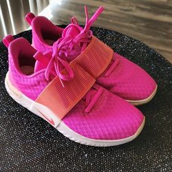  Size 6 Nike Women's Renew In-Season TR 9 training shoes