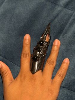 Black Gothic Armor Claw Ring