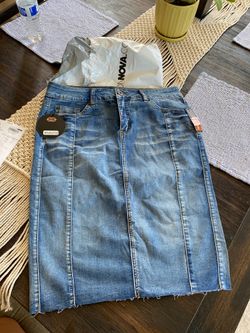 High rise pensil skirt