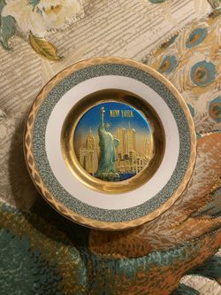 Beautiful Dish Japan Chokin Golden . Statue , Twin Towers
