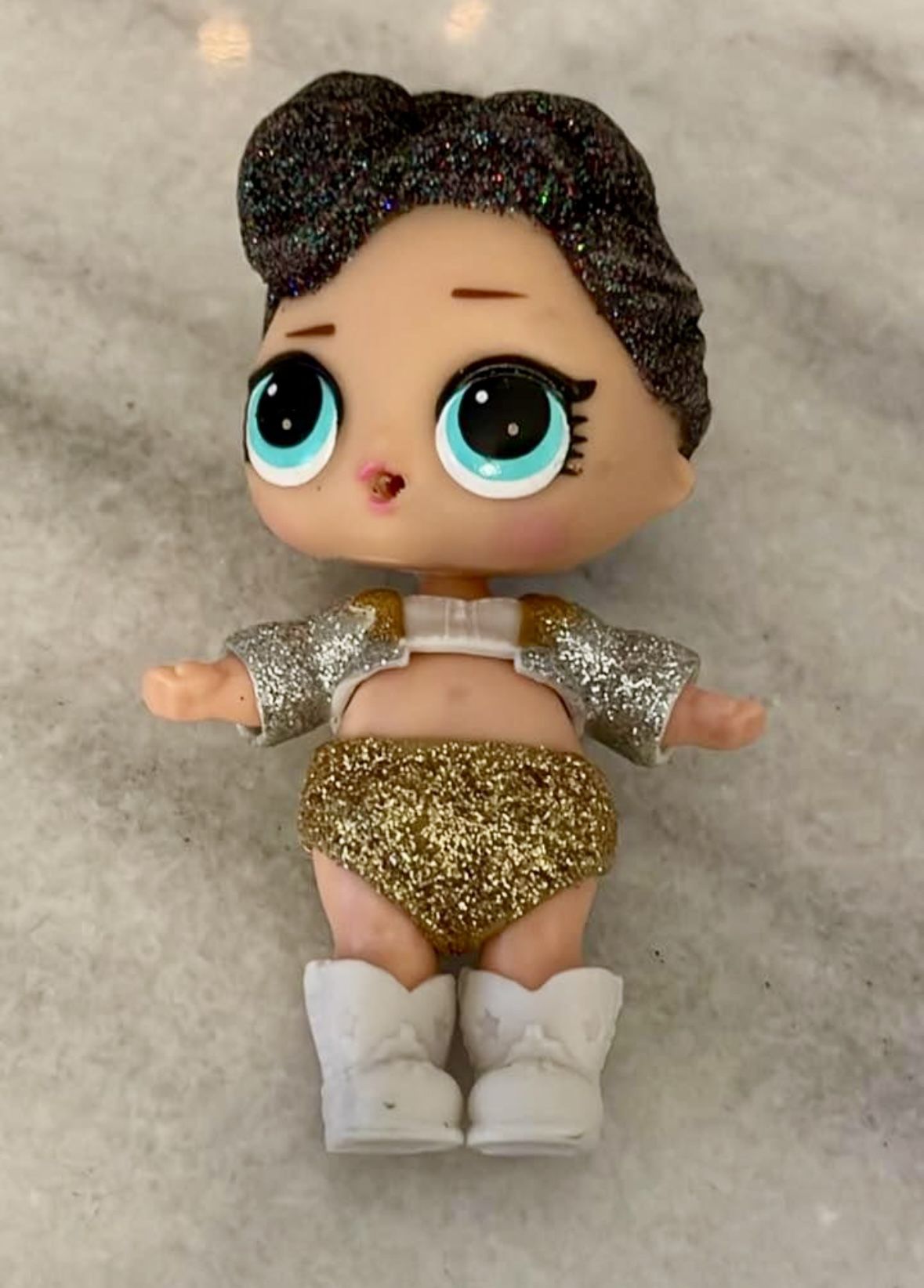 LOL Surprise The Queen doll  Series 2 The Glitterati
