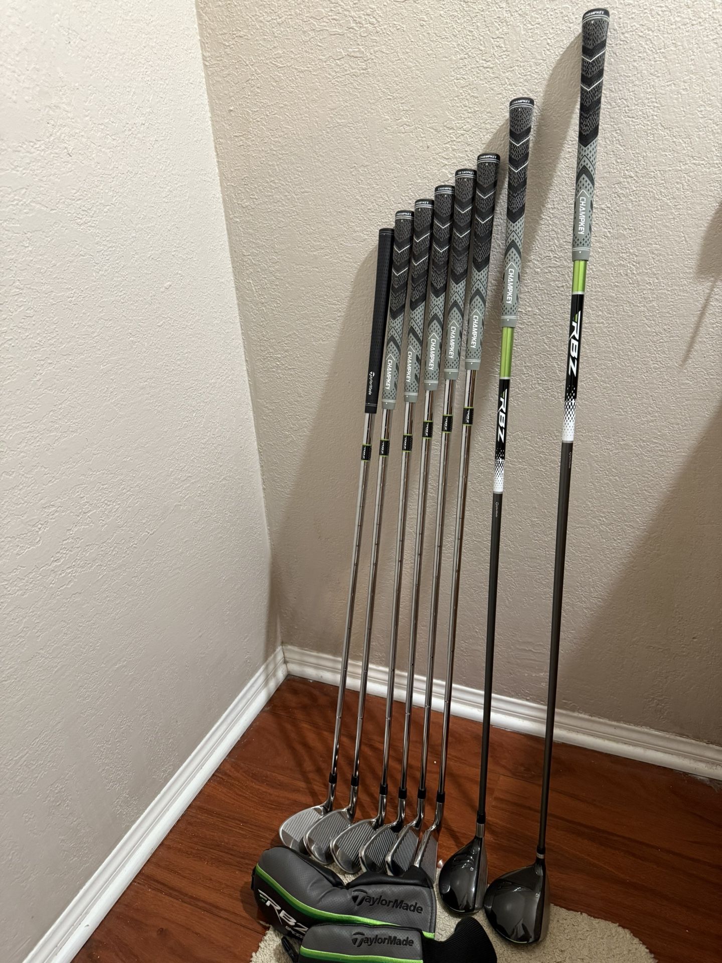 taylormade rbz speedlite golf clubs