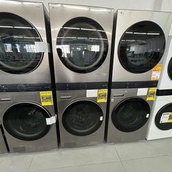 LG WashTower Stacked SMART Laundry Center 4.5 Cu.Ft. Front Load Washer & 7.4 Cu.Ft. Gas Dryer in Graphite Steel