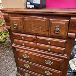 Dresser 