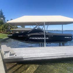 Sunstream Boat lift