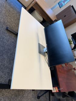 30 X 60 Sit Stand Desk And 34” Curved Monitor
