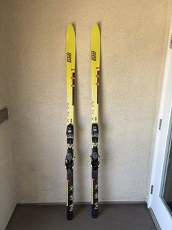 Vintage Elan MBX Light Speed Skis  with Tataniaum M48 Bindings