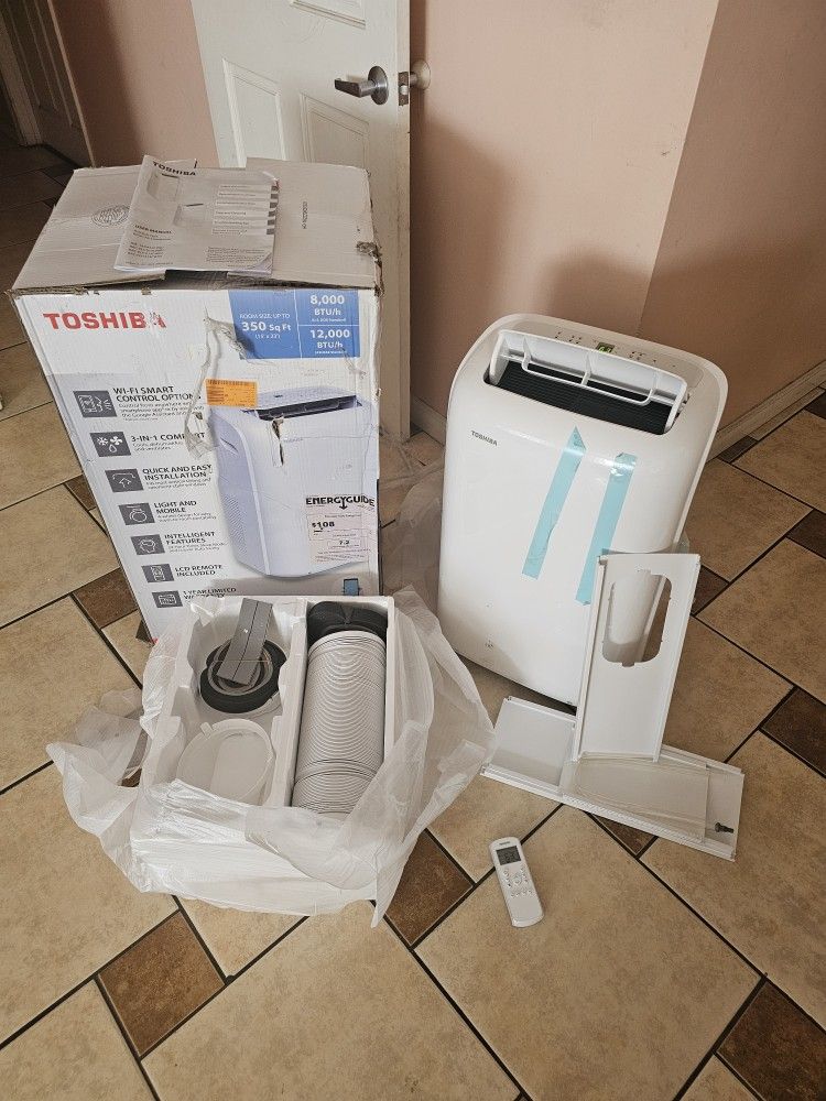 NEW AC PORTABLE TOSHIBA 8000 BTU WIFI 350 SQ FT COMES WITH ACCESSORIES REMOTE CONTROL, EXHAUST HOSE,WINDOW KIT FOR ANY QUESTION TEXT ME PLEASE HABLO E
