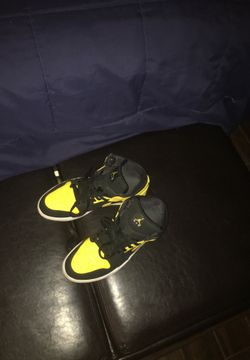Jordan 1s yellow top sz 11
