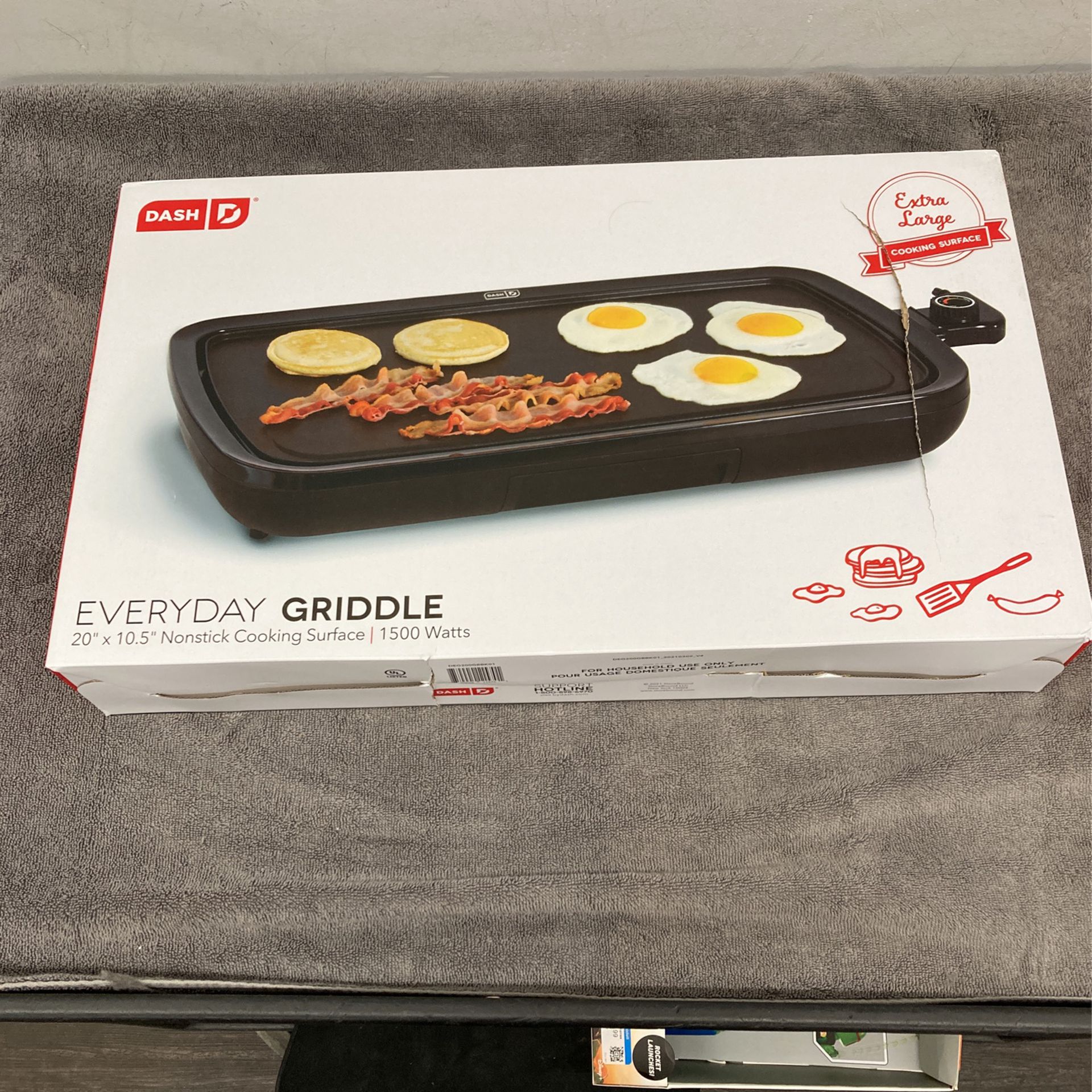Downtown Santa Monica Goodwill #43 Dash Everyday Griddle for Sale in Los  Angeles, CA - OfferUp