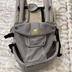 LÍLLÉbaby’s 6-in-1 Carrier