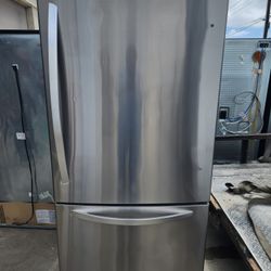 LG BOTTOM FREEZER STAINLESS STEEL FRIDGE 