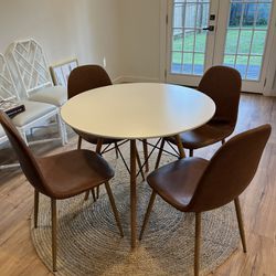 Circle Dining Table With Chairs