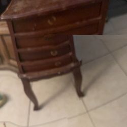 Vintage Stand With 4 Drawers.