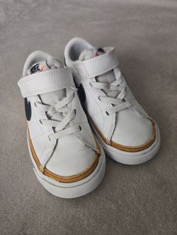 Nike toddler 8.5C