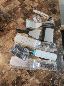 Griddle accessories